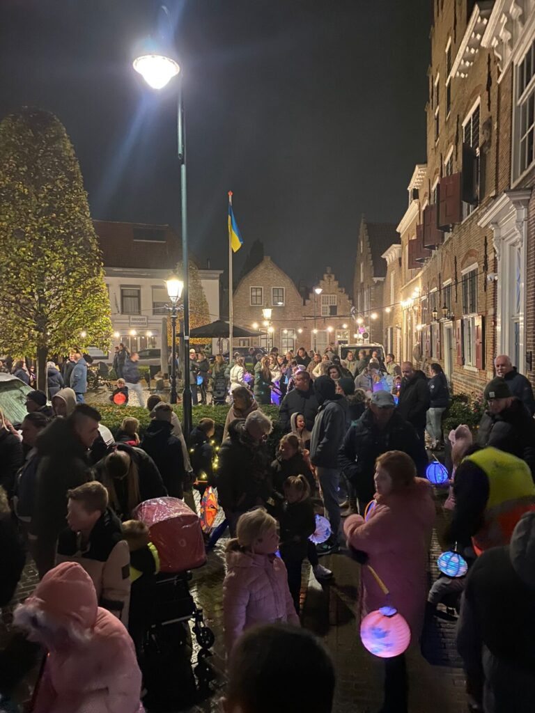 Lampionnenoptocht Sint-Maartensdijk — muziek in Tholen